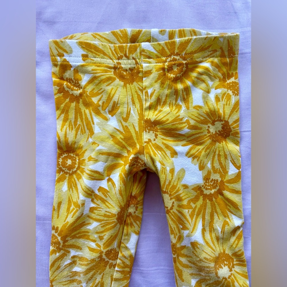Carter’s Girls Bright Yellow Daisy Floral Spring Cropped Leggings- Girls 4T - Picture 2 of 6